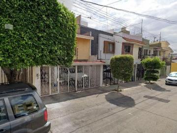 CASA EN VENTA EN GUADALAJARA JALISCO JARDINES DE SAN JOSE ISLA DESEADA