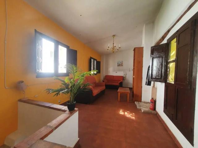Casa en Venta en Guadix