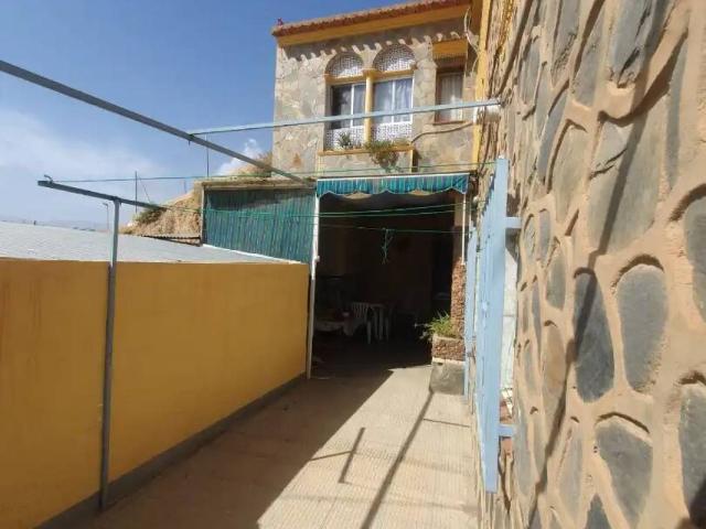Casa en Venta en Guadix