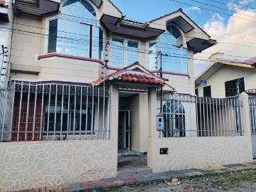 Casa en venta en Gualaceo Sector Parque del Niño