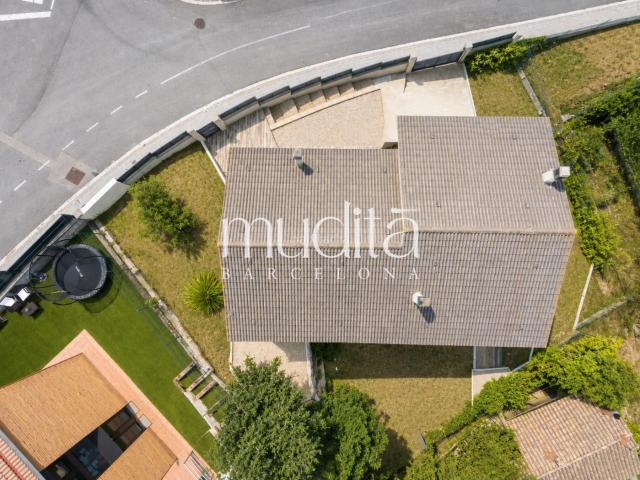 Casa en venta en Gualba. Casa reformada con vida en una sola planta en Can Pla, Gualba. Casas.