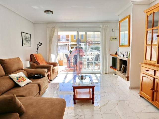 Casa en venta en Guardamar del Segura, El Moncayo El Pòrtic. Bungalow con encanto y amplias terrazas a 1 km de la Playa del Moncayo en Guardamar del Segura. Casas Guardamar del.
