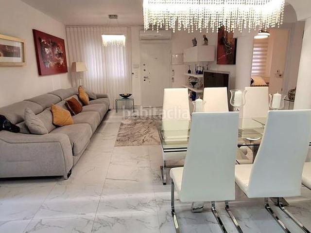 Casa en venta en Guardamar del Segura, El Raso. Villa moderna con tres dormitorios en El Raso, Guardamar del Segura. Piscina privada climatizada, suelo radiante, sistema de alarm. Casas Guardamar del.
