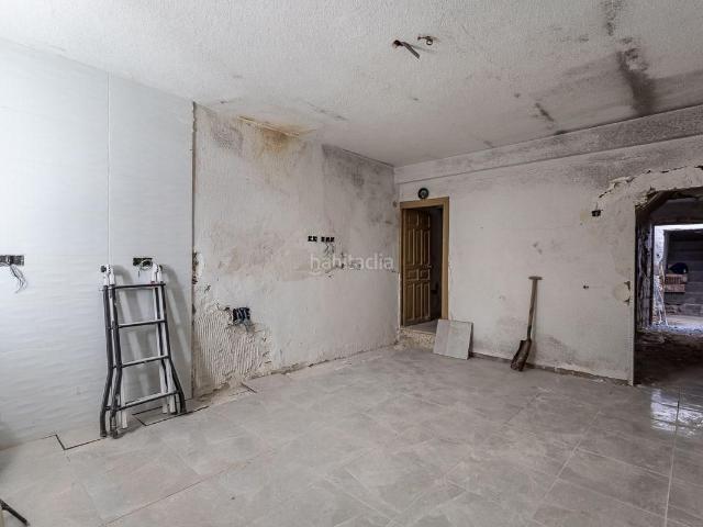 Casa en venta en Güevéjar. Casa a reformar en el corazón de Guevejar. Casas.