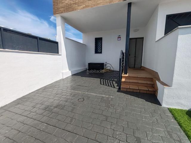 Casa en venta en Guillena, Las Pajanosas. Casa en venta en Las Pajanosas, 3 dormitorios. Casas.