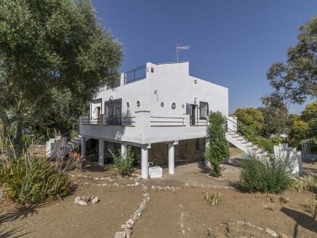Casa en venta en Guillena, Los Lagos. CASA INDEPENDIENTE CON PISCINA A LA VENTA EN LOS LAGOS DEL SERRANO. Casas.
