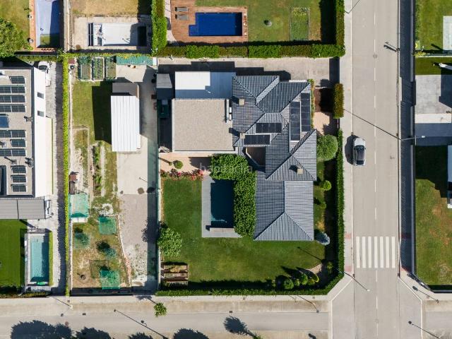 Casa en venta en Gurb. Exclusiva finca d'alt nivell a Gurb, a només 5 minuts de Vic. Casas.