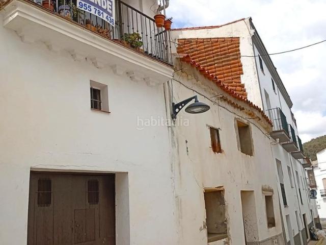 Casa en venta en Galaroza. Magnifica casa de pueblo en el centro de Galaroza. Casas.