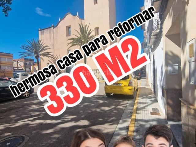 Casa en venta en Gandia, Beniopa Sant Pere. CASA DE 330 M2. Casas.