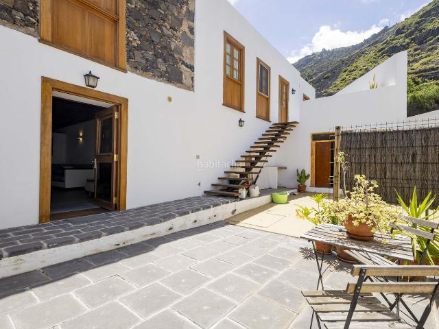 Casa en venta en Garachico. Maravillosa Casona canaria reformada. Casas.