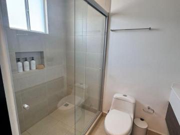 Casa en Venta en Garcia, fraccionamiento con acceso controlado y amenidades