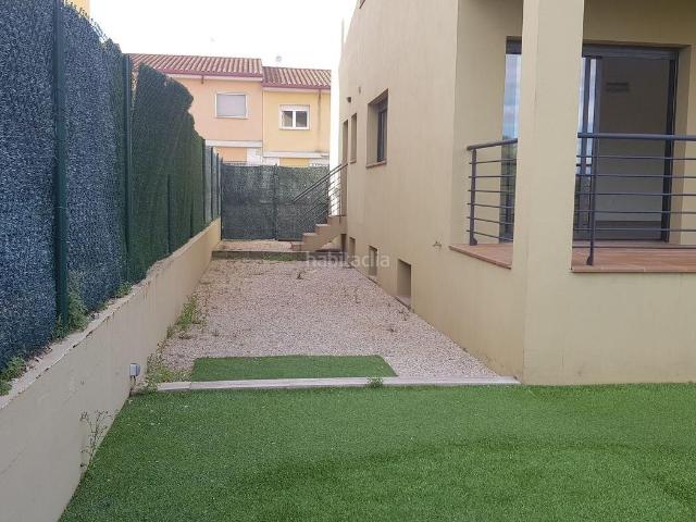 Casa en venta en Garrigàs. Casa en venta con inquilino en Garrigas. Casas.