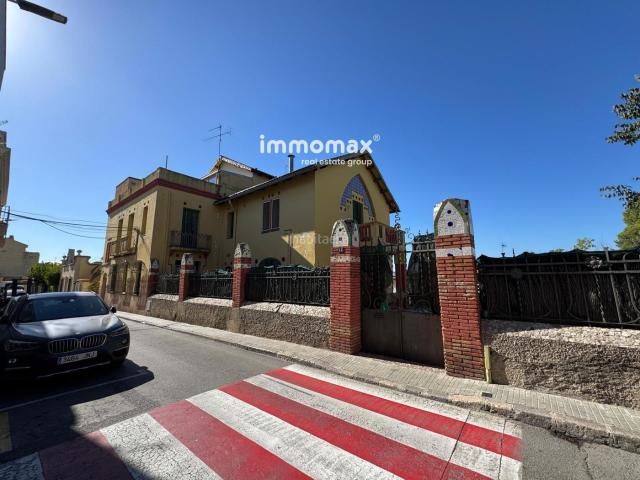 Casa en venta en Gelida. GELIDA CASA MODERNISTA EN VENTA. Casas.