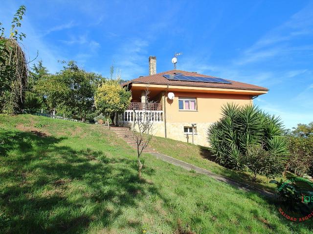 Casa en venta en Gijón, Cenero. ? Exclusiva Vivienda con Certificación Energética A Eficiencia, Piedra y Calidez en Asturias. Casas.