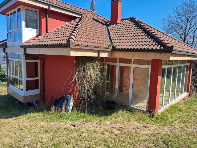 Casa en venta en Gijón, Fano. Casas.