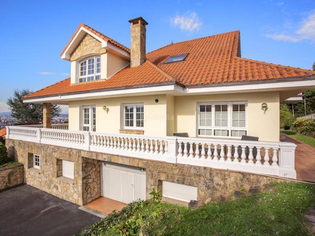Casa en venta en Gijón, Somió. 127754 Villa exclusiva en Somió con impresionantes VISTAS AL MAR, 450 m Parcela de 2.000 m Urbanización privada Si buscas una ca. Casas.