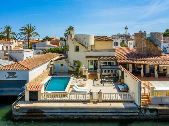 Casa en Venta en Castelló d'Empúries