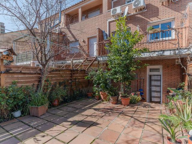 Casa en venta en Girona, Palau. Casa adosada unifamiliar. Casas.