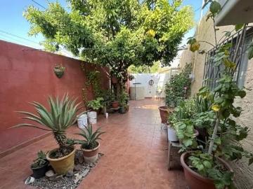Casa en Venta en Gómez Palacio INDEPENDENCIA con GRAN TERRENO