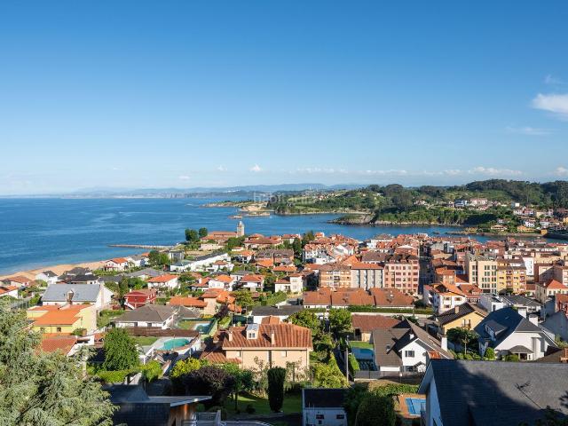 Casa en venta en Gozón, Luanco Aramar Antromero. Exclusividad, diseño y vistas al mar en Urbanización privada. Casas.