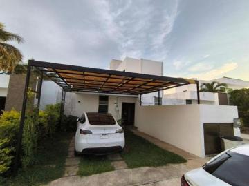 Casa en venta en Gran Santa Fe II, Mérida – Privada con vigilancia y amenidades