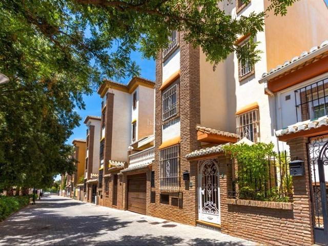 Casa en venta en Granada, Castaño Mirasierra. CASA EN GRANADA. Casas.