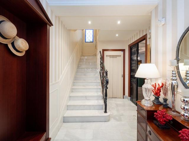 Casa en venta en Granada, Centro Sagrario. FANTASTICA CASA EN PLAZA DE LOS LOBOS. Casas.
