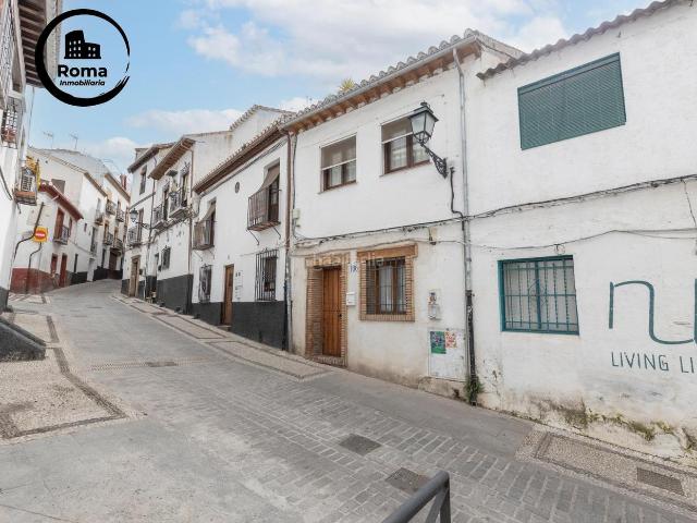 Casa en venta en Granada, Barrio de Albaicín. ATENCIÓN AMANTES DEL ALBAYZIN. BONITA CASA JUNTO A LA MURALLA ZIRI!. Casas.