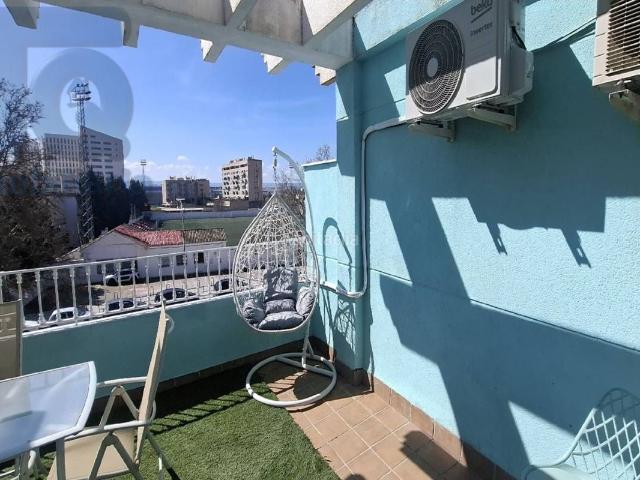 Casa en venta en Granada, Barrio de Zaidín. Casa adosada en venta en San Miguel18100. Casas.