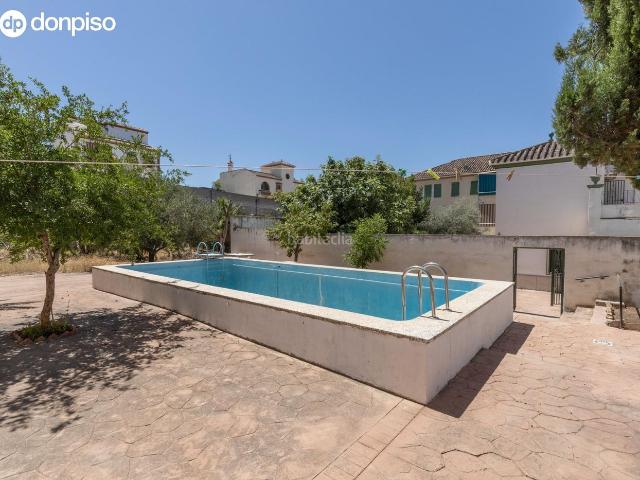 Casa en venta en Granada, Haza Grande. Casa con gran solar. Casas.