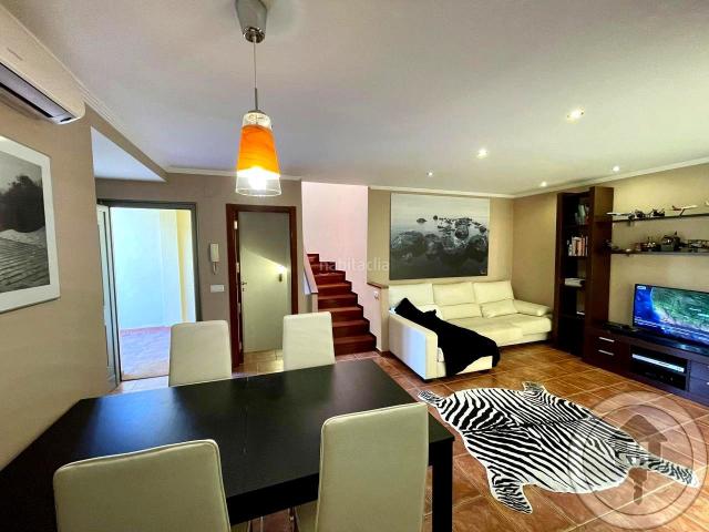 Casa en venta en Granadilla de Abona, Los Abrigos. Chalet adosado con licencia de Vivienda Vacacional en Los Abrigos. Casas Granadilla de.