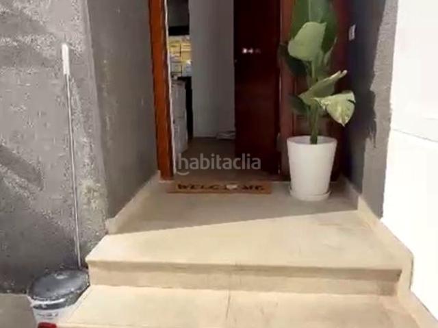 Casa en venta en Granadilla de Abona, San Isidro. Elegante chalet adosado de 3 dormitorios con dos amplias terrazas en Los Cardones Tenerife Sur. Casas Granadilla de.