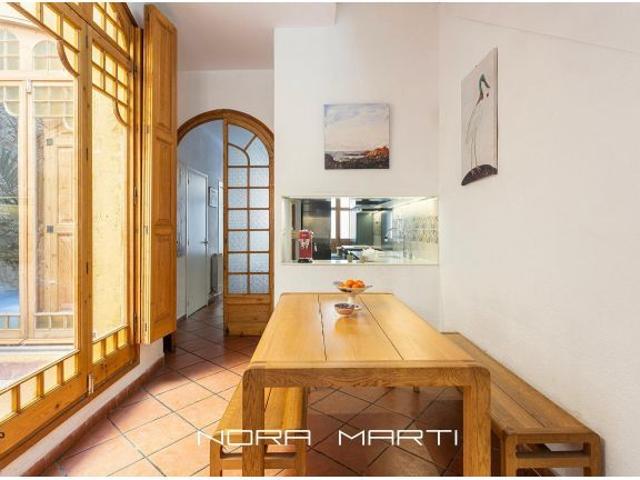 CASA EN VENTA EN GRACIA