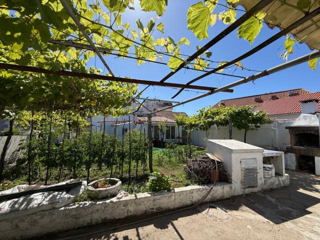 Casa en venta en Grove O. Casas Grove.