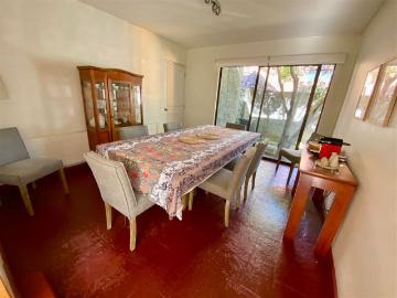 Casa en Venta en Huechuraba 4 dormitorios 4 baños