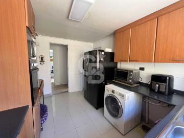 Casa en Venta en Huechuraba 5 dormitorios 4 baños
