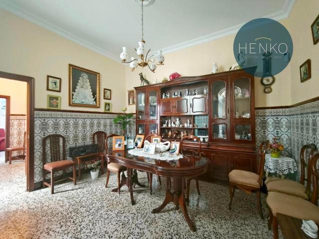 Casa en venta en Huelva, El Conquero. Casa en calle Fray Juan Perez. Casas.