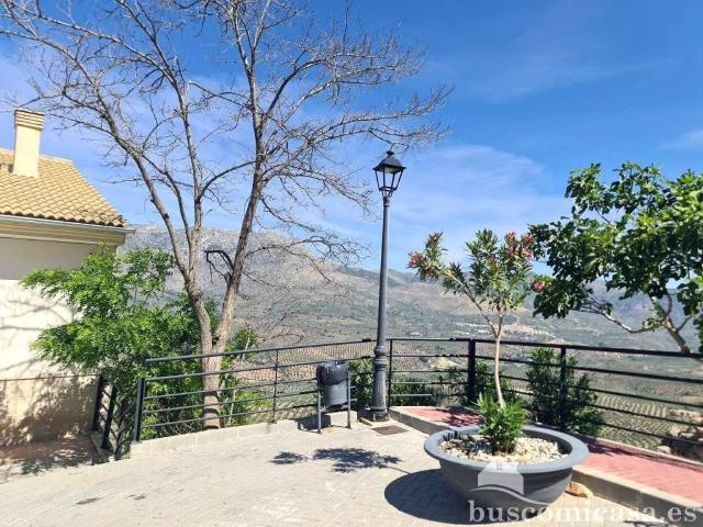 Casa en Venta en Huelma