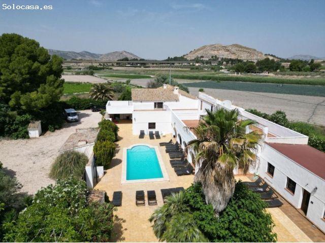 Casa en Venta en Huertas de Villena, Alicante
