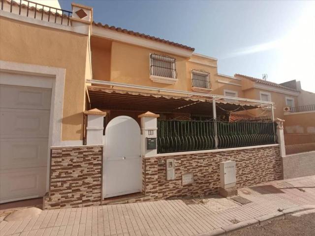 Casa en Venta en Huércal de Almería