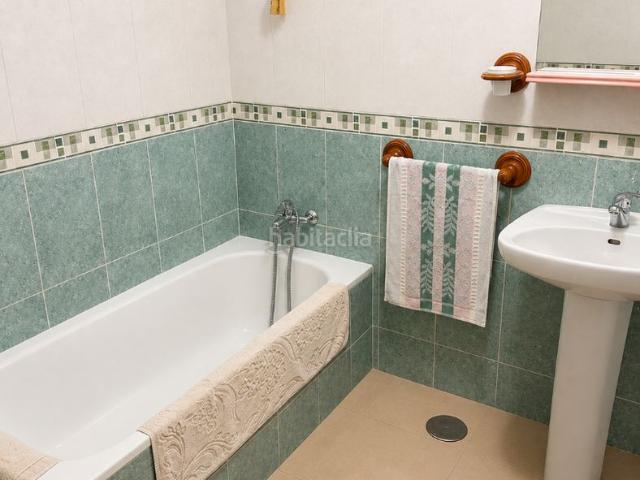 Casa en venta en Humilladero. REF:050526062 SE VENDE CASA DE DOS PLANTAS EN HUMILLADERO MÁLAGA. Casas.