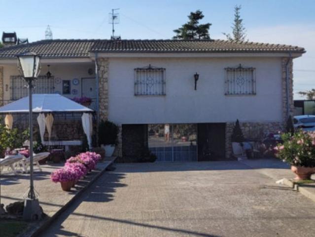 Casa en venta en Husillos, Husillos
