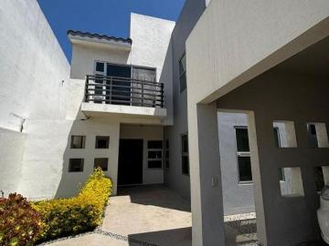CASA EN VENTA EN HACIENDA AGUA CALIENTE TIJUANA