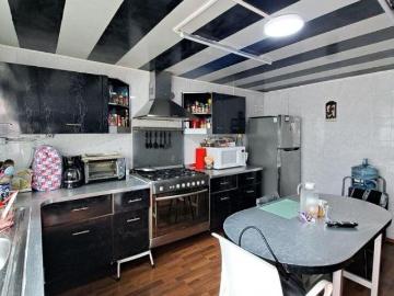 Casa en venta en Hacienda de Echegaray, 4 recs. y enorme patio