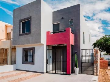 CASA CON AMPLIO PATIO Y EN SECTOR DE 4 SIGLOS