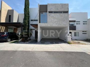 Casa en Venta en Hacienda Santa Fe Juriquilla