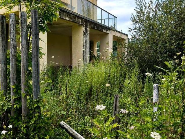 Casa en venta en Hazas de Cesto. Amplio chalet con jardín y garaje, Hazas de Cesto. Casas Hazas de.
