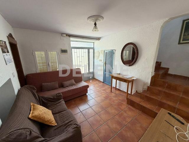 Casa en venta en Hellín. 2813 CASA CON PATIO Y TERRAZA ZONA PLAZA DEL MERCADO. Casas.