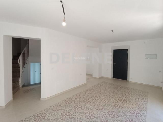Casa en venta en Hellín. 2972 CASA CON TERRAZA ZONA CUATRO CAMINOS. Casas.