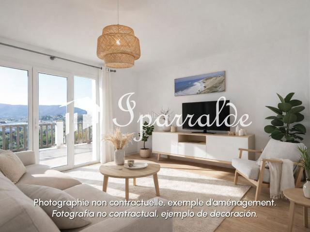 Casa en venta en Hendaye. En la frontera entre Hendaya y Urrugne, en un entorno privilegiado entre el Mar y la Montaña, descubre una propiedad singular que. Casas.